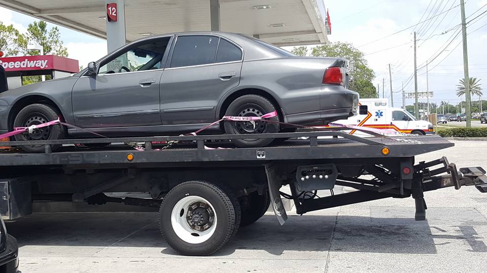 this image shows car towing services in Metairie, LA