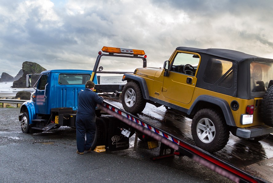 this image shows towing services in Metairie, LA